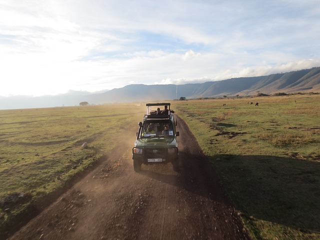Kenya safari holidays vehicle on a rough road